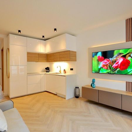 Monaco # Menton - 6 Persons - 2 Bedrooms - Full Renovated - Private Parking - Hypercenter - Clim - Beach And Sun Luaran gambar