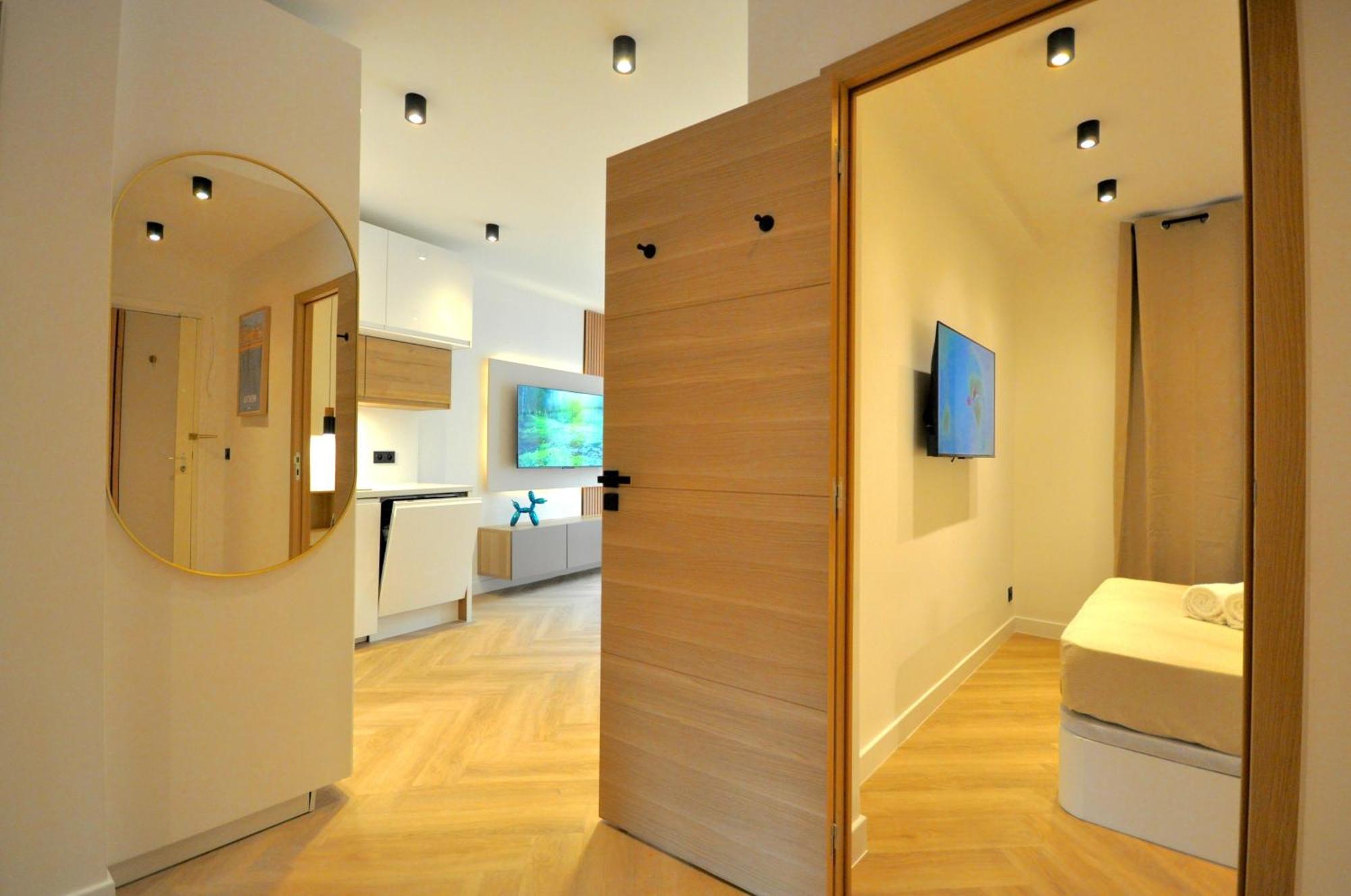 Monaco # Menton - 6 Persons - 2 Bedrooms - Full Renovated - Private Parking - Hypercenter - Clim - Beach And Sun Luaran gambar