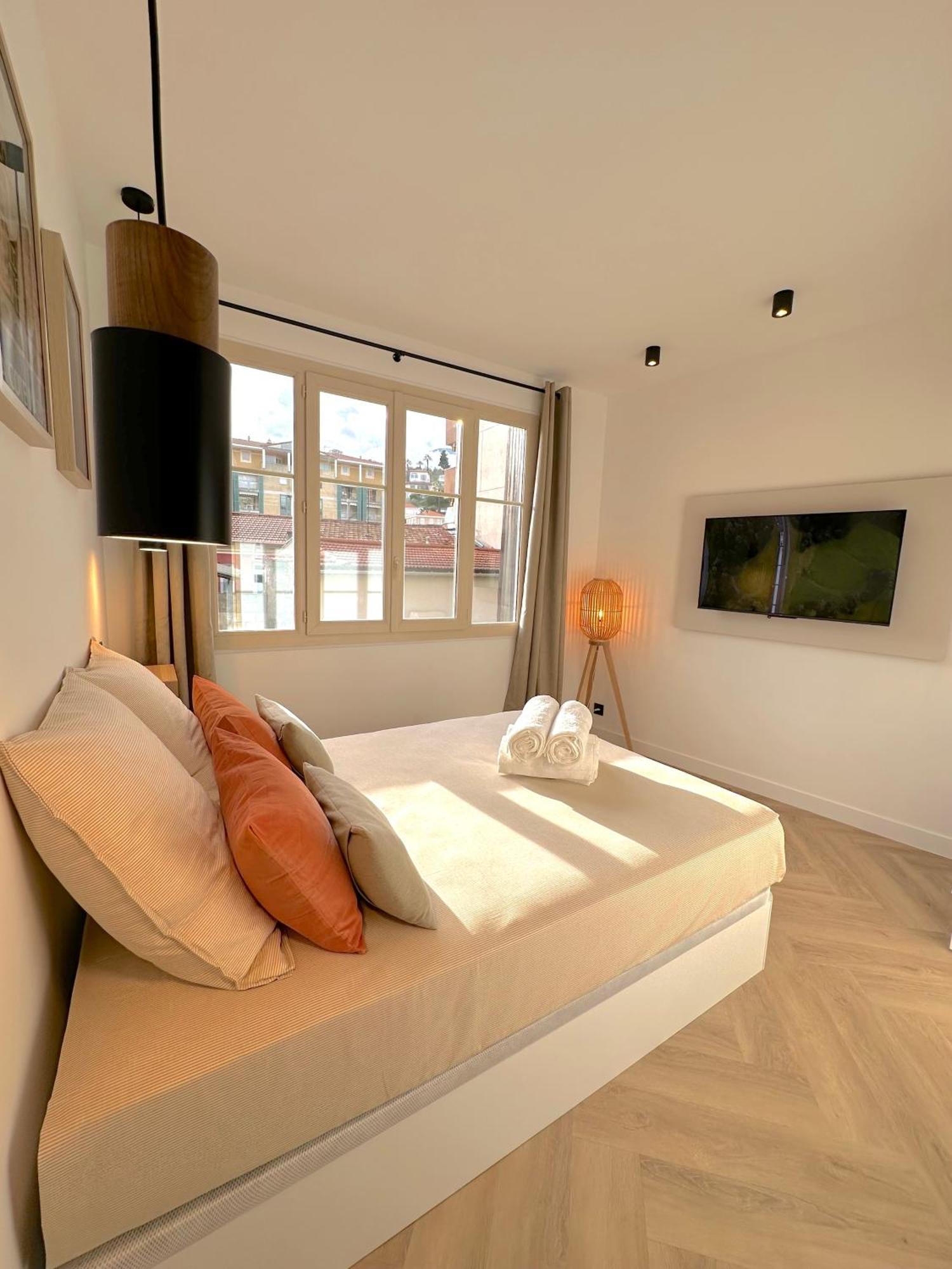 Monaco # Menton - 6 Persons - 2 Bedrooms - Full Renovated - Private Parking - Hypercenter - Clim - Beach And Sun Luaran gambar